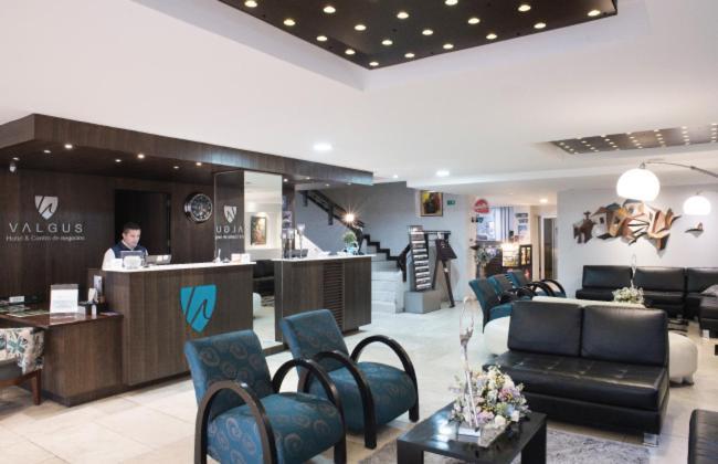 Hotel Valgus กูเอ็งกา ภายนอก รูปภาพ