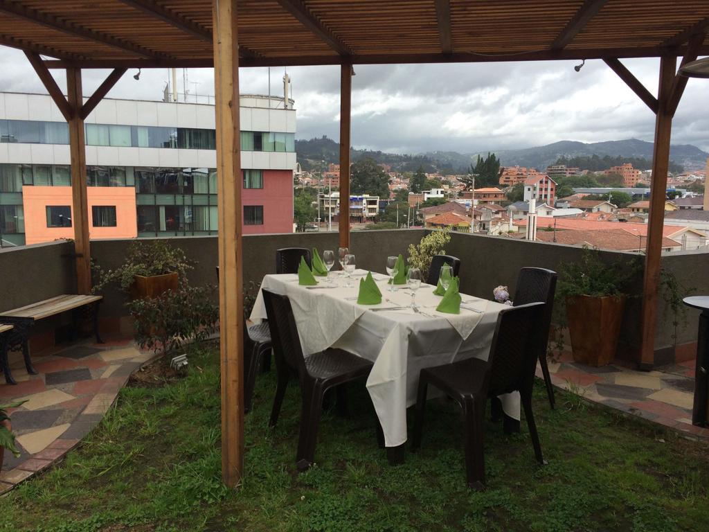 Hotel Valgus กูเอ็งกา ภายนอก รูปภาพ